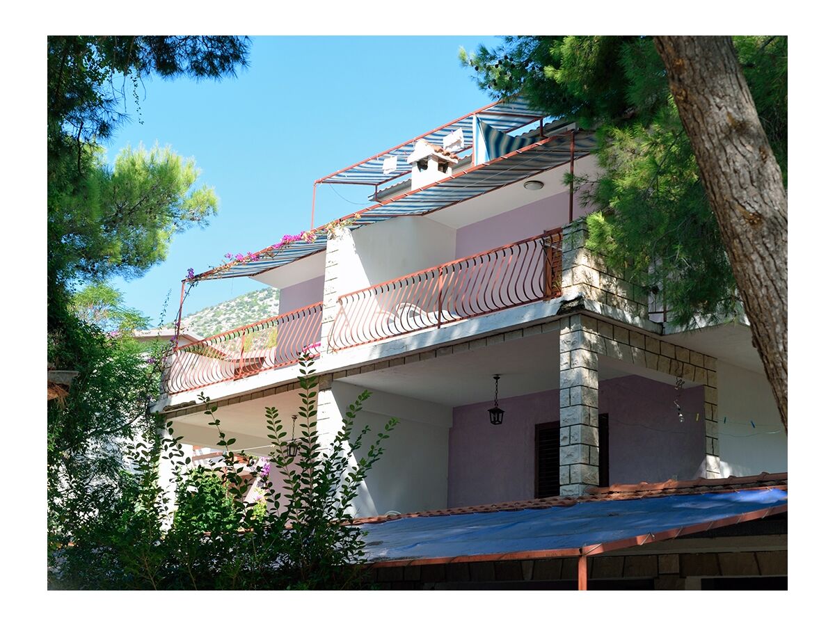 Apartment One bedroom apartment near beach Ivan Dolac, Hvar A-18100-c