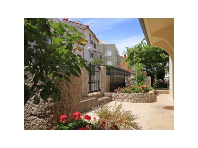 Apartment Two bedroom apartment with terrace and sea view Mali Lošinj, Lošinj A-376-a - Outdoor photo 10