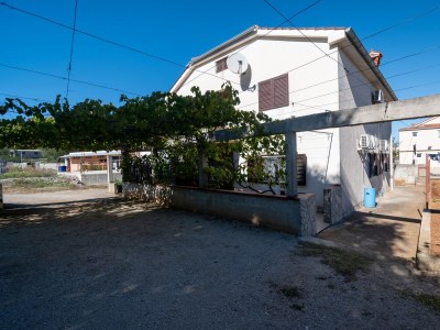 Apartment Two bedroom apartment with terrace Sali, Dugi otok A-910-a - Outdoor photo 9