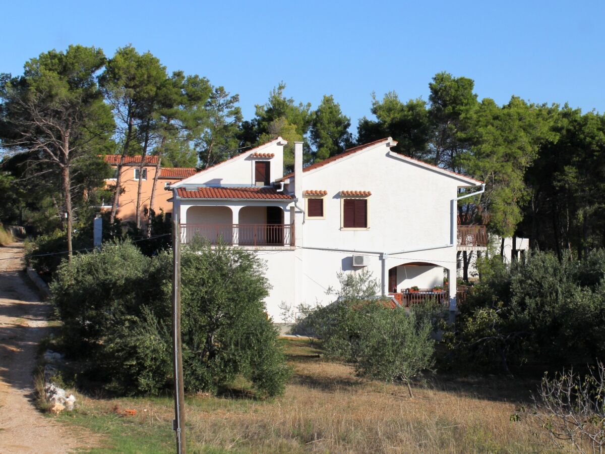 Apartment Two bedroom apartment near beach Tkon, Pašman A-698-a - Outdoor photo 4