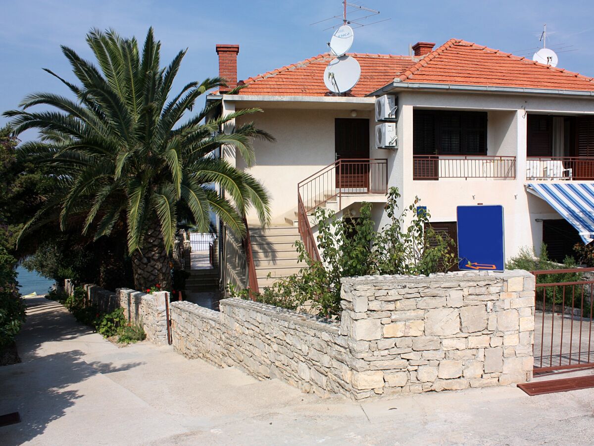Apartment Two bedroom apartment near beach Maslinica, Šolta A-774-b - Outdoor photo 3
