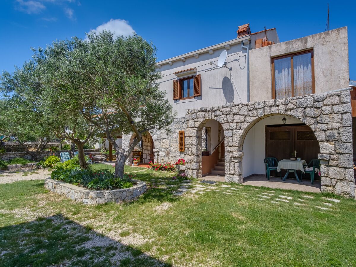 Apartment Two bedroom apartment with air-conditioning Punta križa, Cres A-867-a - Outdoor photo 2