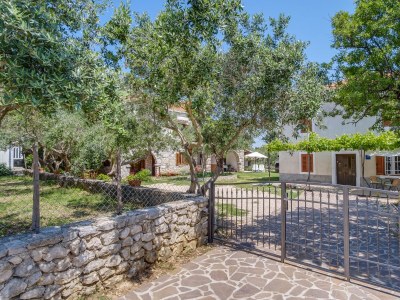 Apartment Two bedroom apartment with air-conditioning Punta križa, Cres A-867-a - Outdoor photo 16