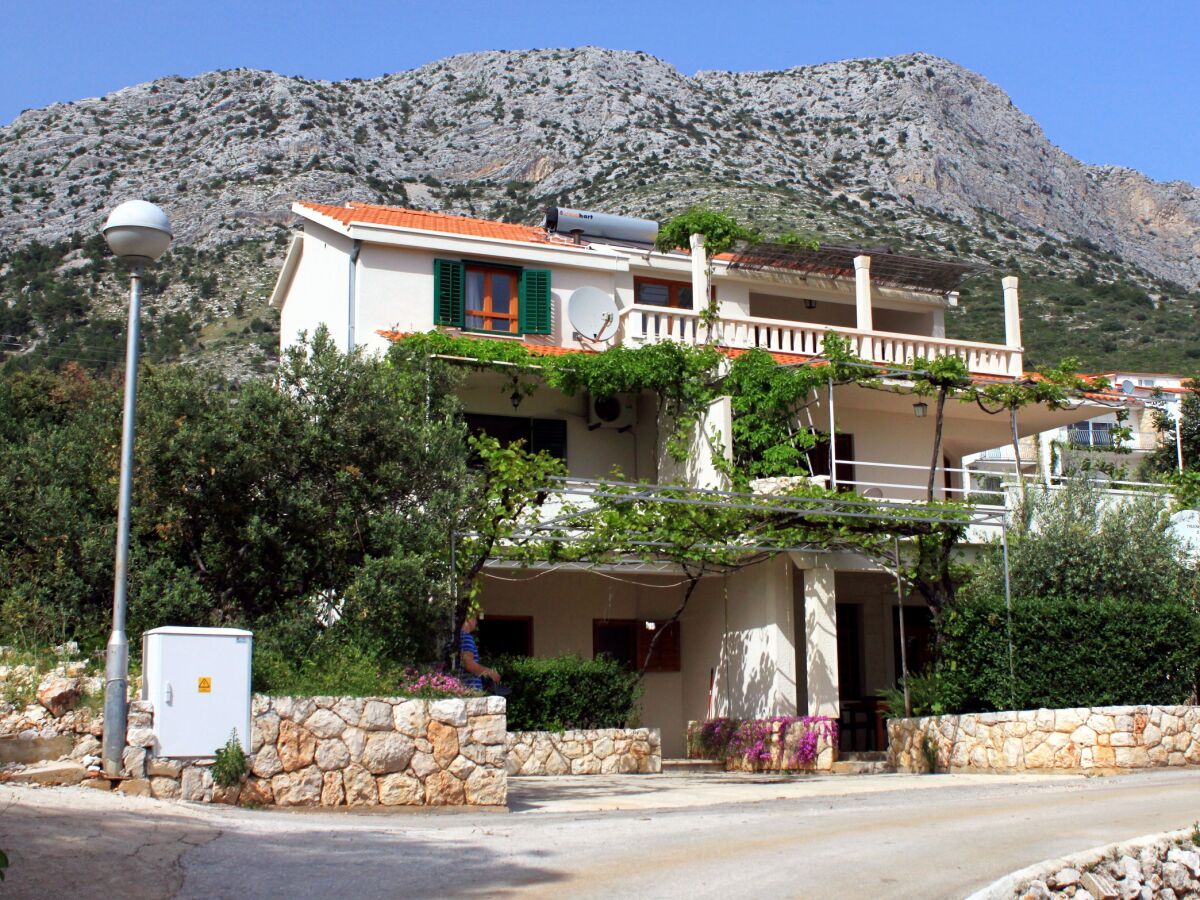 Apartment One bedroom apartment with terrace and sea view Ivan Dolac, Hvar A-592-c