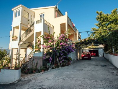 Apartment Two bedroom apartment near beach Arbanija, Čiovo A-1122-b - Outdoor photo 8