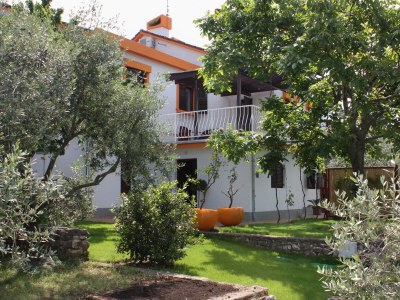 Apartment Two bedroom apartment with terrace and sea view Njivice, Krk A-2391-a - Outdoor photo 4