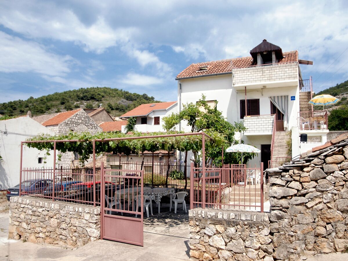 Apartment One bedroom apartment with balcony and sea view Vis A-2436-a - Outdoor photo 3