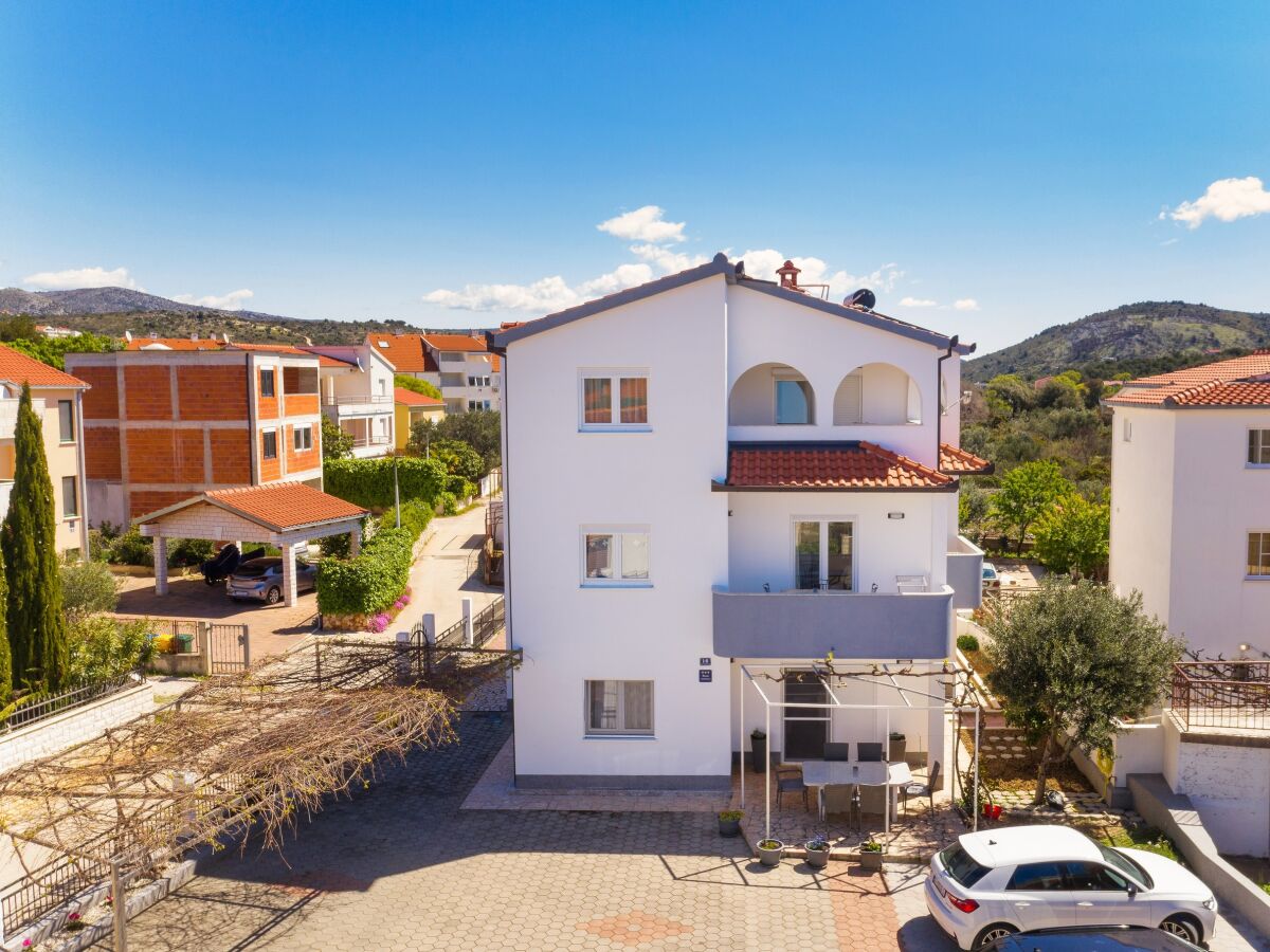 Apartment One bedroom apartment with terrace Rogoznica A-19367-a - Outdoor photo 3