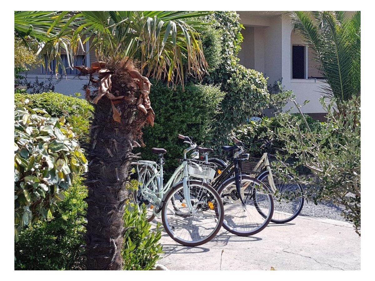 Apartment Two bedroom apartment with terrace and sea view Barbat, Rab A-21809-b - Outdoor photo 2