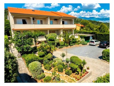 Apartment Two bedroom apartment with terrace and sea view Barbat, Rab A-21809-b in Rab - Apartment