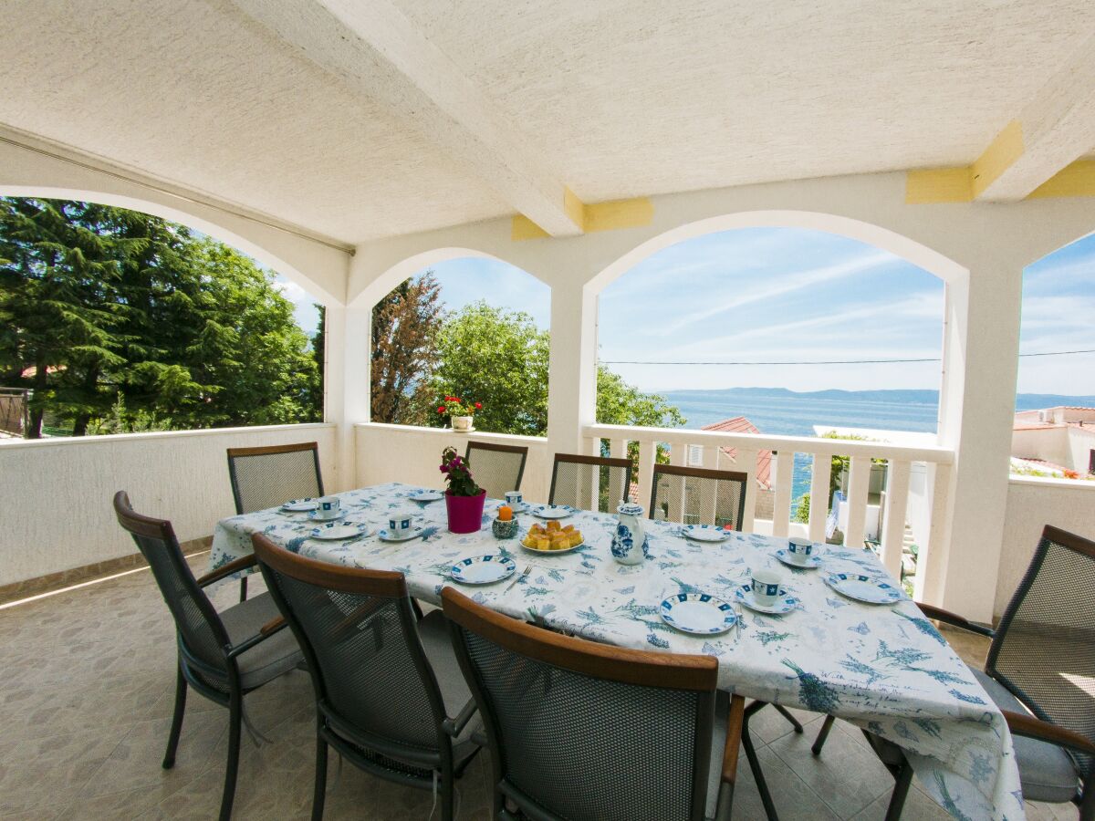 Apartment Four-bedroom apartment near beach Pisak, Omiš A-1067-a