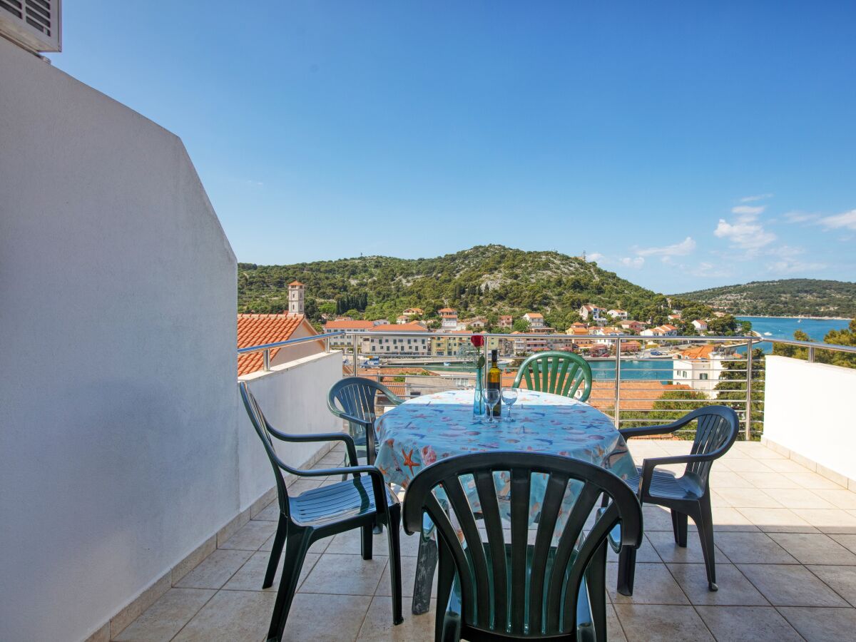 Apartment One bedroom apartment with terrace and sea view Tisno, Murter A-4295-c