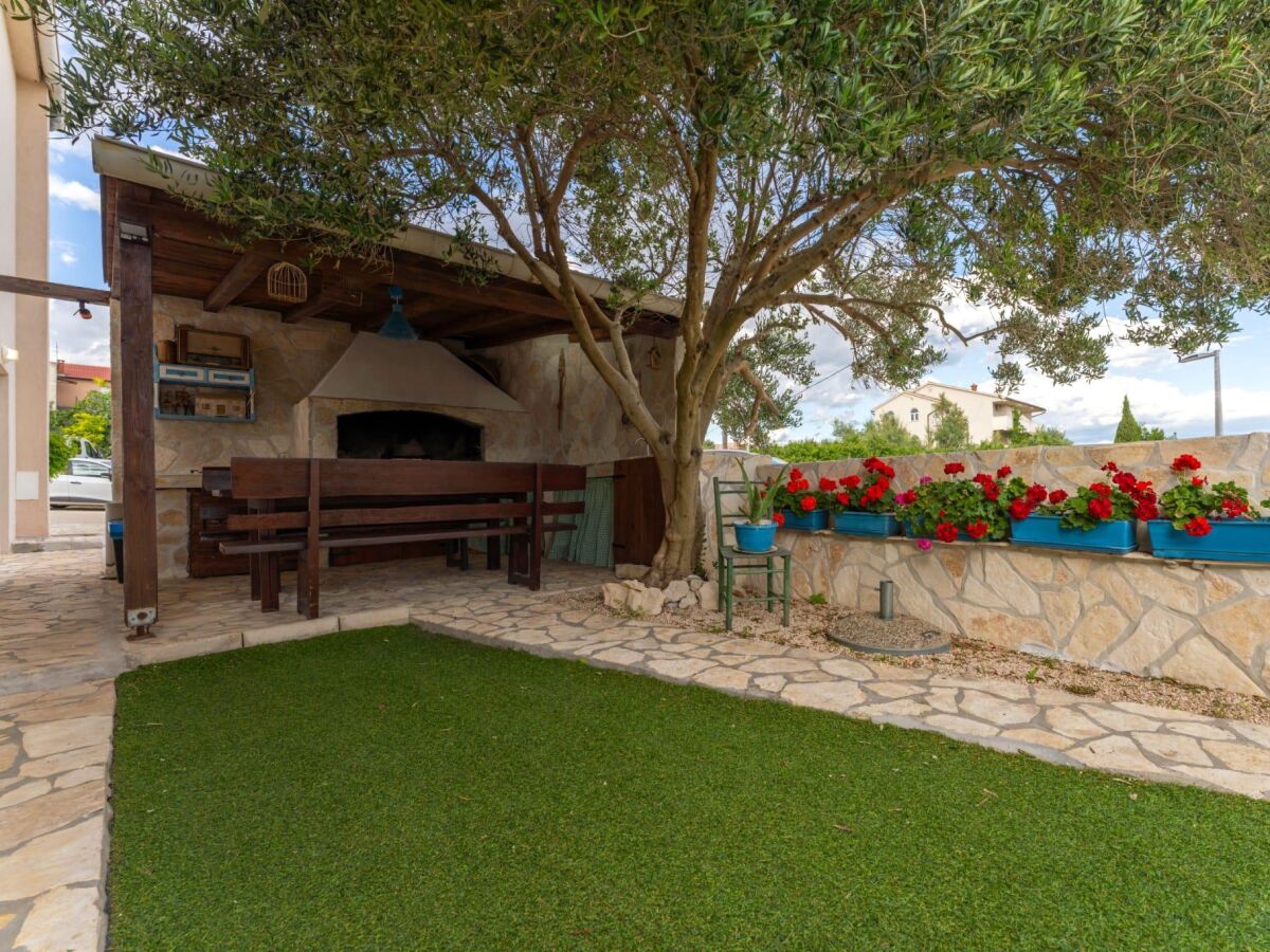 Apartment Two bedroom apartment with terrace Povljana, Pag A-232-c - Outdoor photo 5