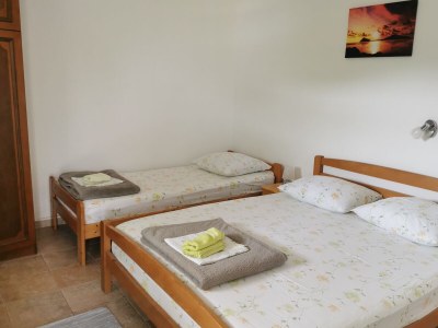 Apartment Two bedroom apartment near beach Luka Dubrava, Pelješac A-24568-a - Outdoor photo 8