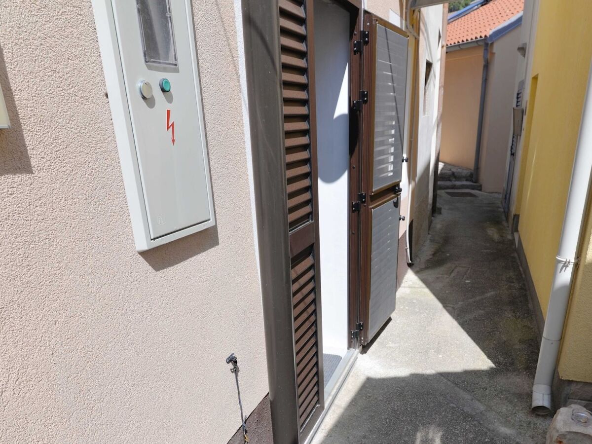 Apartment One bedroom apartment with air-conditioning Veli Lošinj, Lošinj A-24590-a