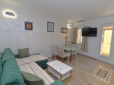 Apartment One bedroom apartment with air-conditioning Veli Lošinj, Lošinj A-24590-a - Outdoor photo 3