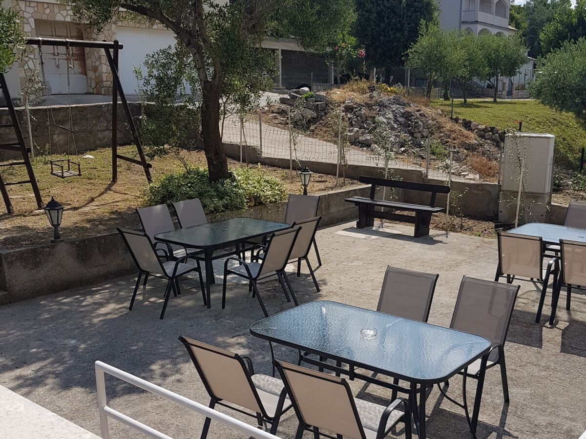 Apartment Three bedroom apartment with terrace Lopar, Rab A-24597-a - Outdoor photo 3