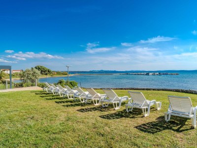 Apartment Three bedroom apartment near beach Privlaka, Zadar A-24599-a - Outdoor photo 9