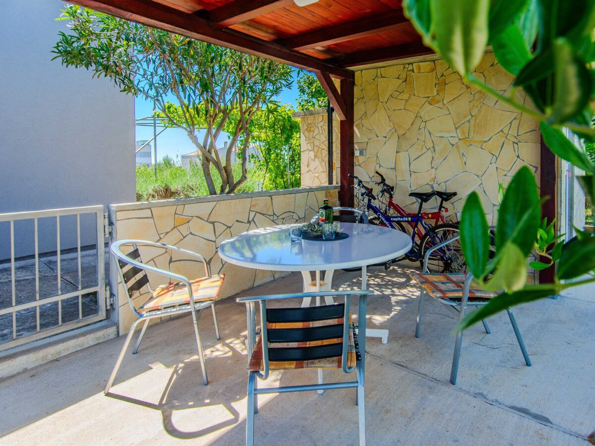 Apartment Two bedroom apartment with terrace Privlaka, Zadar A-24611-a