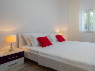 Apartment Two bedroom apartment with terrace and sea view Seget Vranjica, Trogir A-978-b in Seget Donji - Apartment