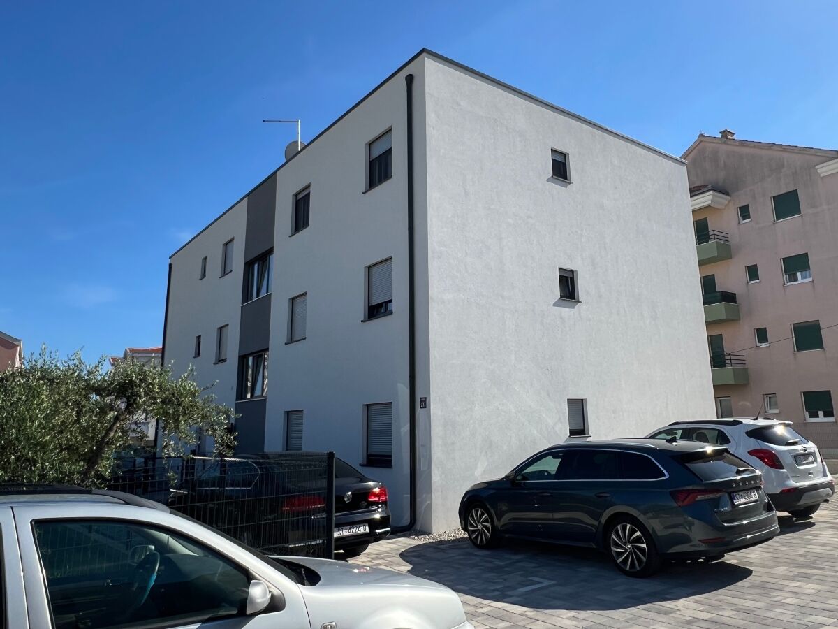 Apartment Two bedroom apartment with air-conditioning Trogir A-24640-a