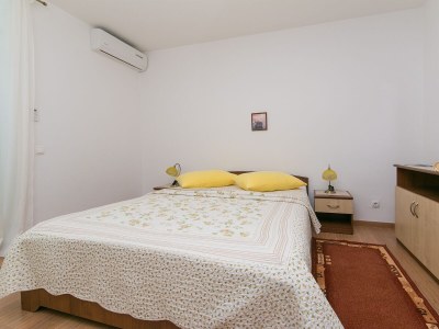 Holiday room with terrace Brela, Makarska S-2717-i - Outdoor photo 10