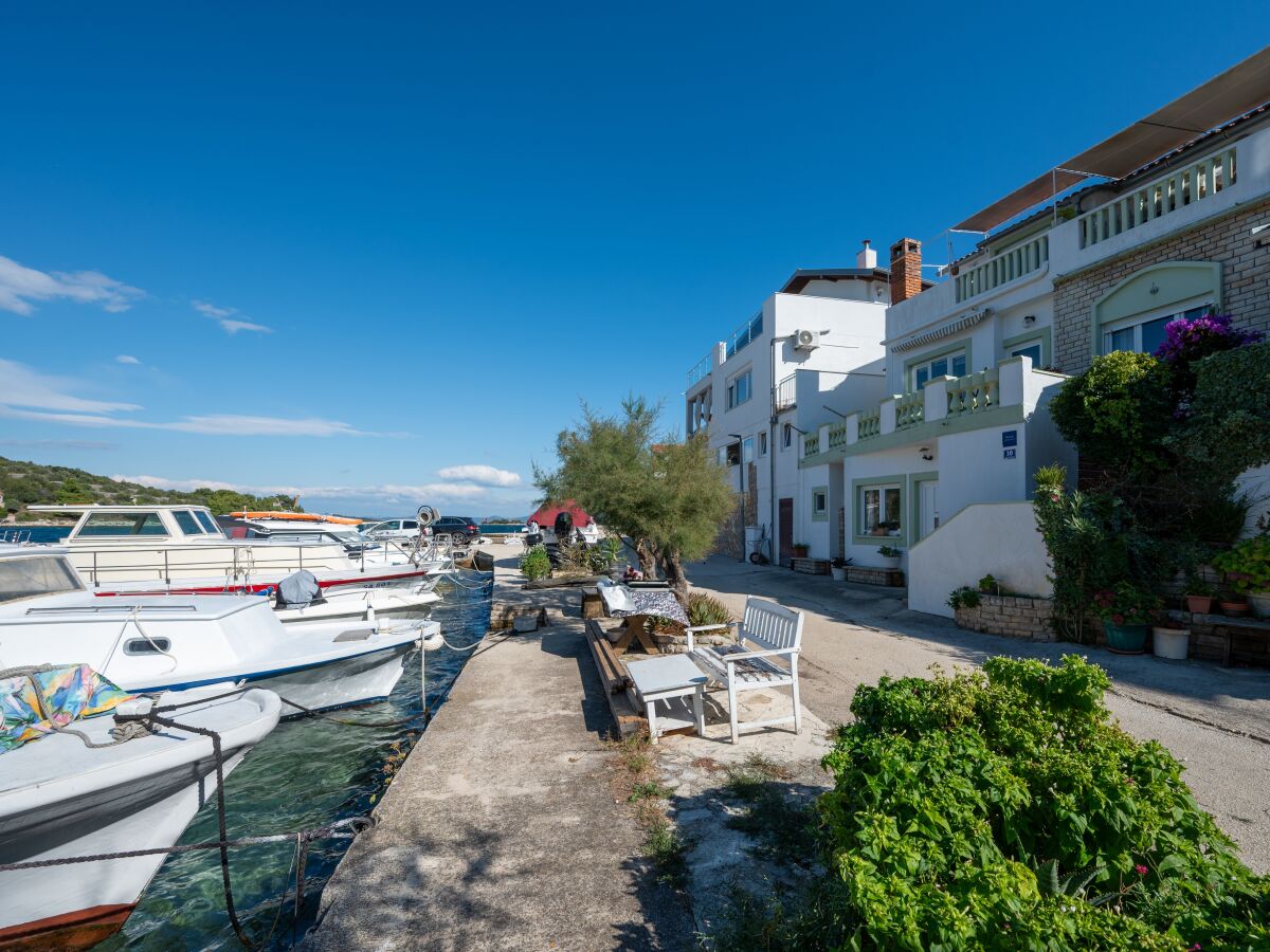 Apartment Two bedroom apartment near beach Zaglav, Dugi otok A-8170-b - Outdoor photo 3