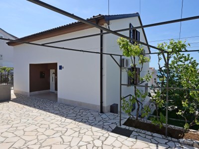 Holiday room with balcony and sea view Selce, Crikvenica S-2362-b - Outdoor photo 9