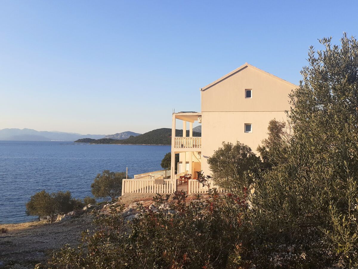 Apartment Two bedroom apartment near beach Cove Pještata, Pelješac A-14440-e - Outdoor photo 5