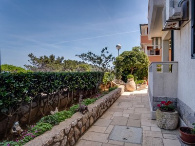 Apartment Two bedroom apartment with terrace and sea view Mali Lošinj, Lošinj A-2505-c - Outdoor photo 8