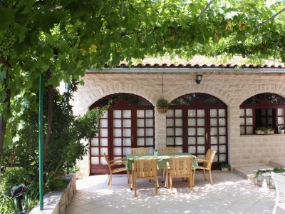Apartment Two bedroom apartment with terrace Bol, Brač A-2899-b in Bol - Apartment