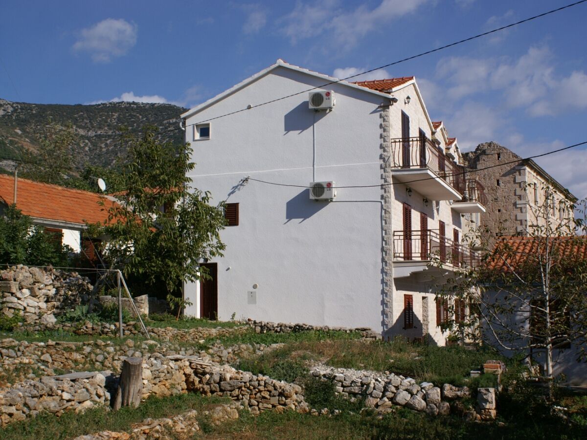 Apartment One bedroom apartment with balcony and sea view Bol, Brač A-2899-c - Outdoor photo 3