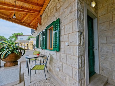 Apartment One bedroom apartment with terrace and sea view Postira, Brač A-2913-b in Postira - Apartment