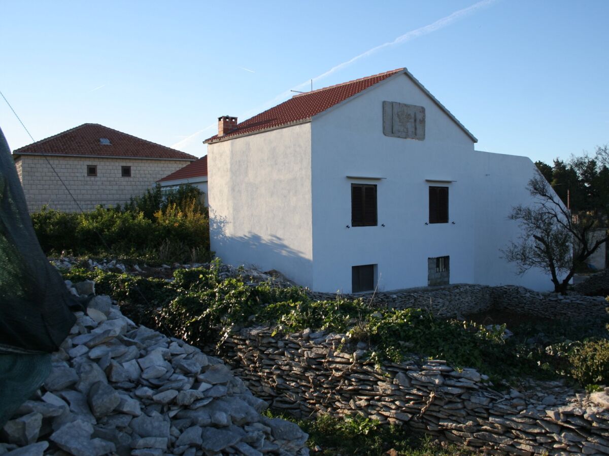 Apartment One bedroom apartment with terrace Povlja, Brač A-2922-c - Outdoor photo 3