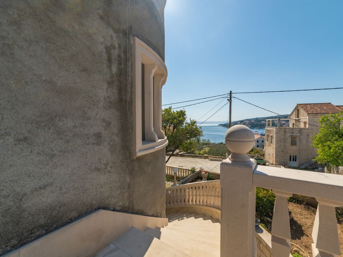 Apartment One bedroom apartment with balcony and sea view Sumartin, Brač A-2949-a - Outdoor photo 5