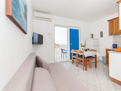 Apartment One bedroom apartment with terrace and sea view Pisak, Omiš A-2827-a in Mimice - Apartment