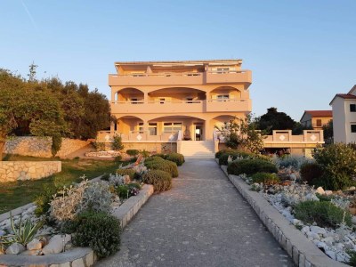 Apartment One bedroom apartment near beach Lun, Pag A-3320-e in Lun - Apartment
