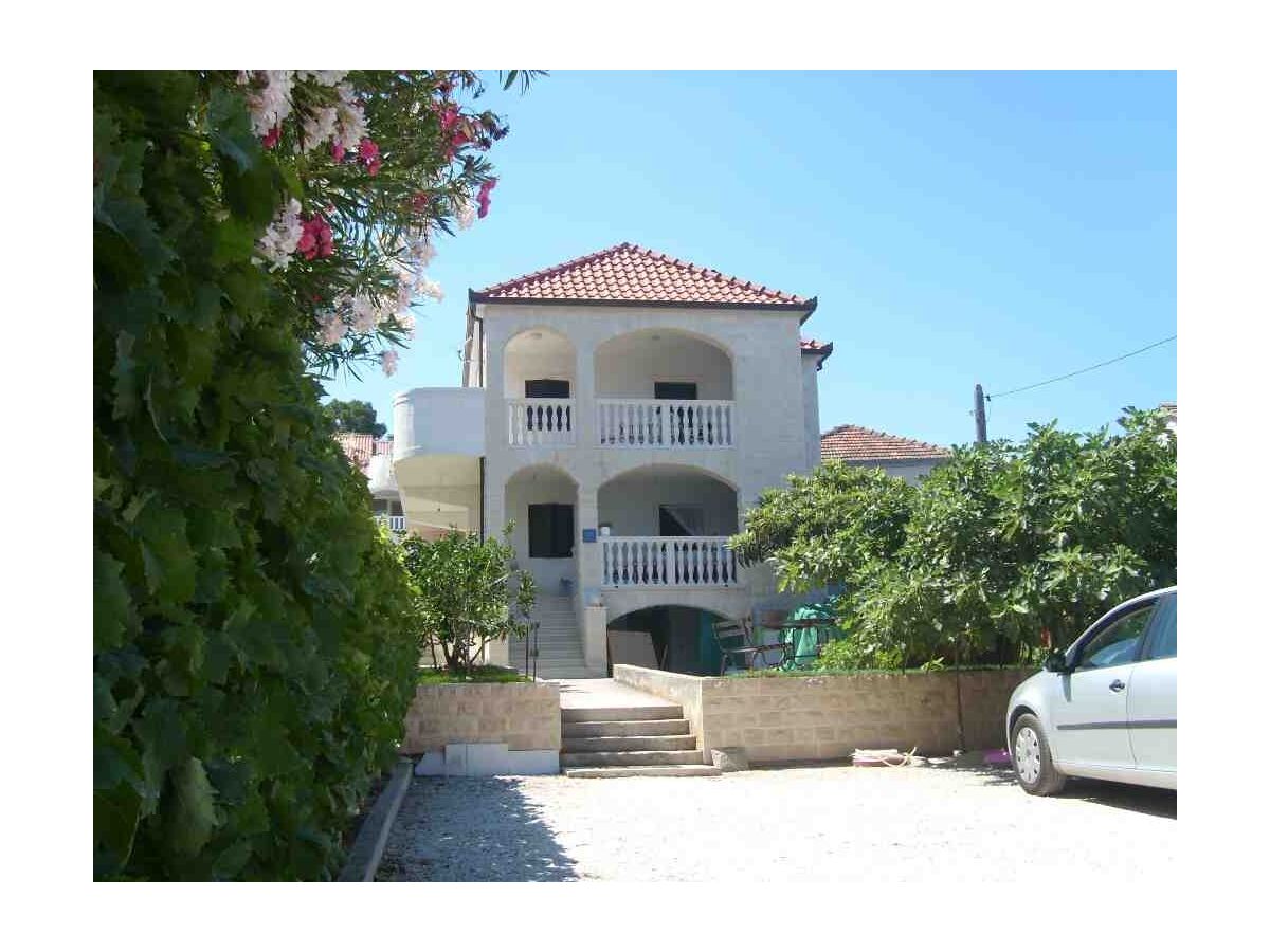 Apartment One bedroom apartment near beach Sutivan, Brač A-2943-a - Outdoor photo 2