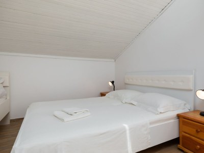 Apartment Two bedroom apartment with terrace and sea view Duće, Omiš A-2992-b - Outdoor photo 24