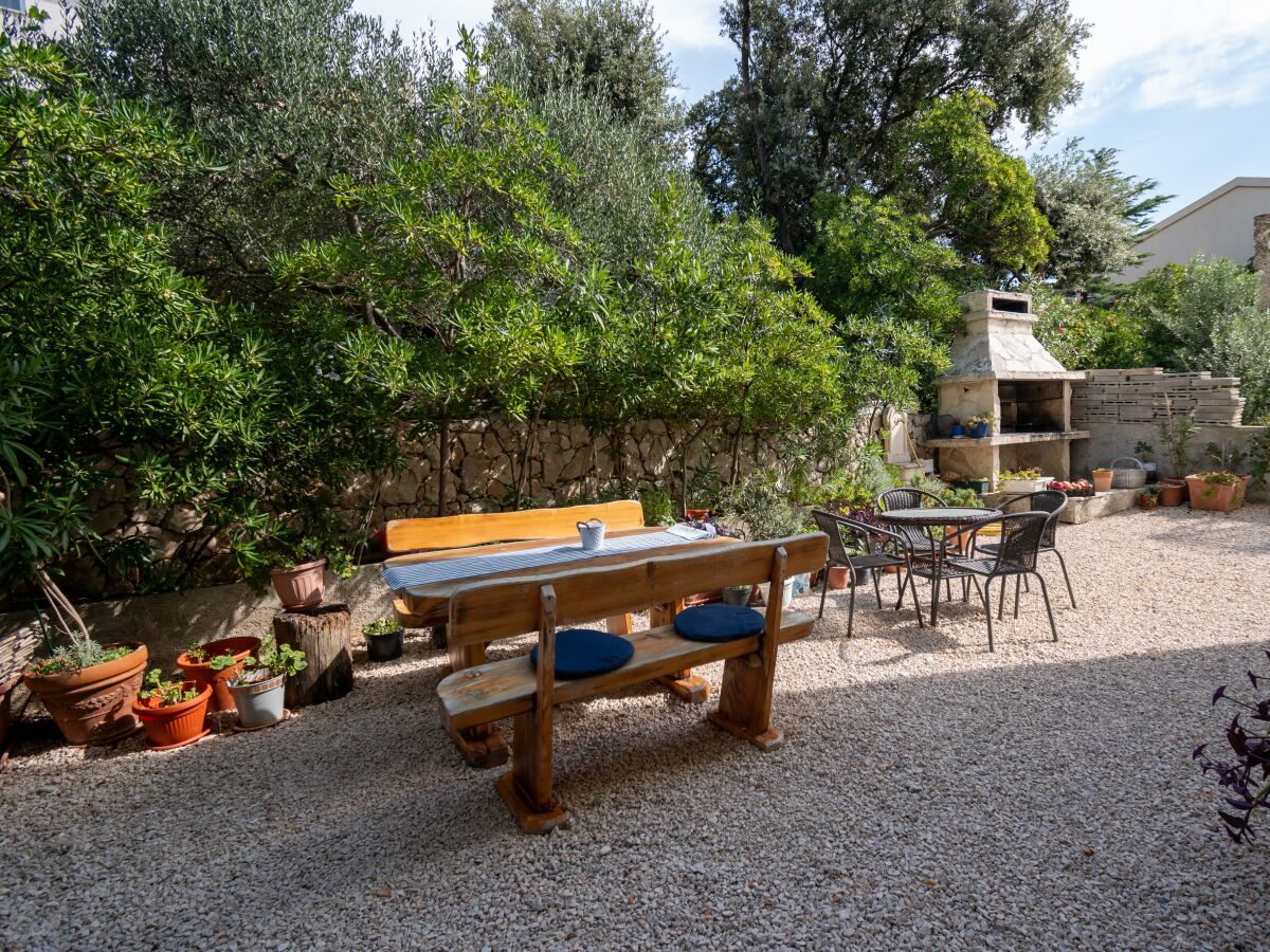 Apartment One bedroom apartment near beach Mandre, Pag A-4092-c - Outdoor photo 4