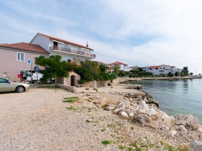 Apartment Studio flat near beach Mandre, Pag AS-4101-c in Kolan - Apartment