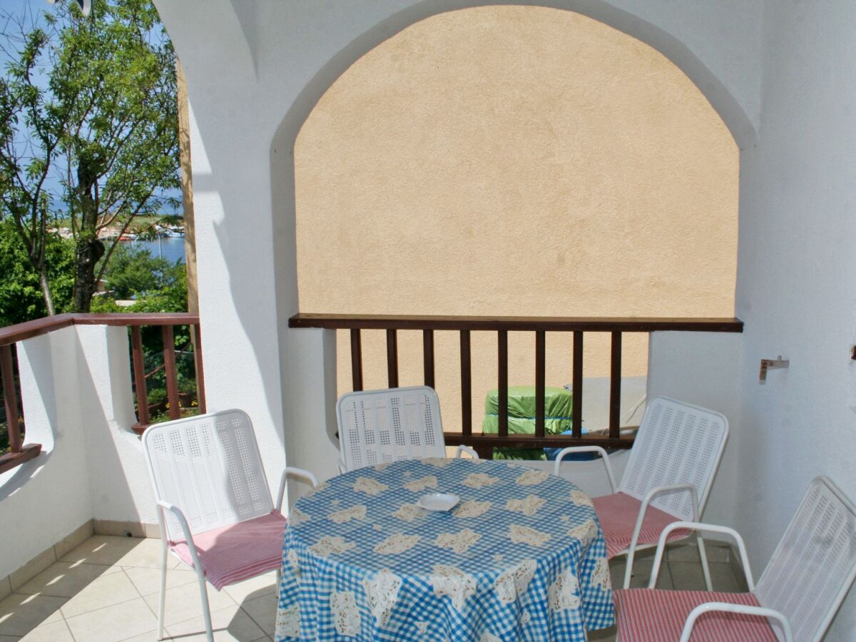 Apartment One bedroom apartment near beach Mandre, Pag A-4123-a