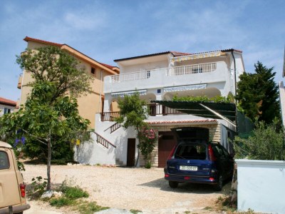 Apartment One bedroom apartment near beach Mandre, Pag A-4123-a - Outdoor photo 2