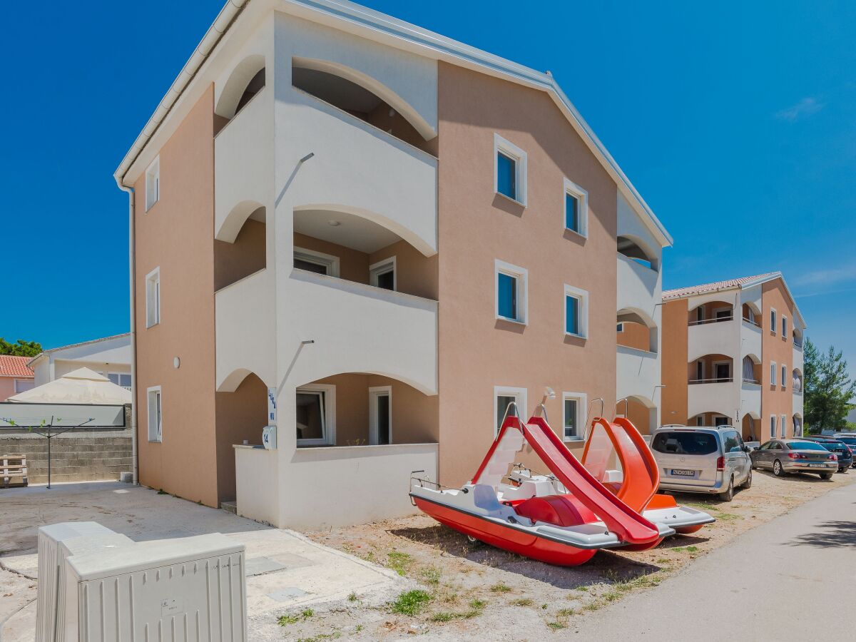 Apartment Two bedroom apartment with balcony Vir A-21782-c - Outdoor photo 3
