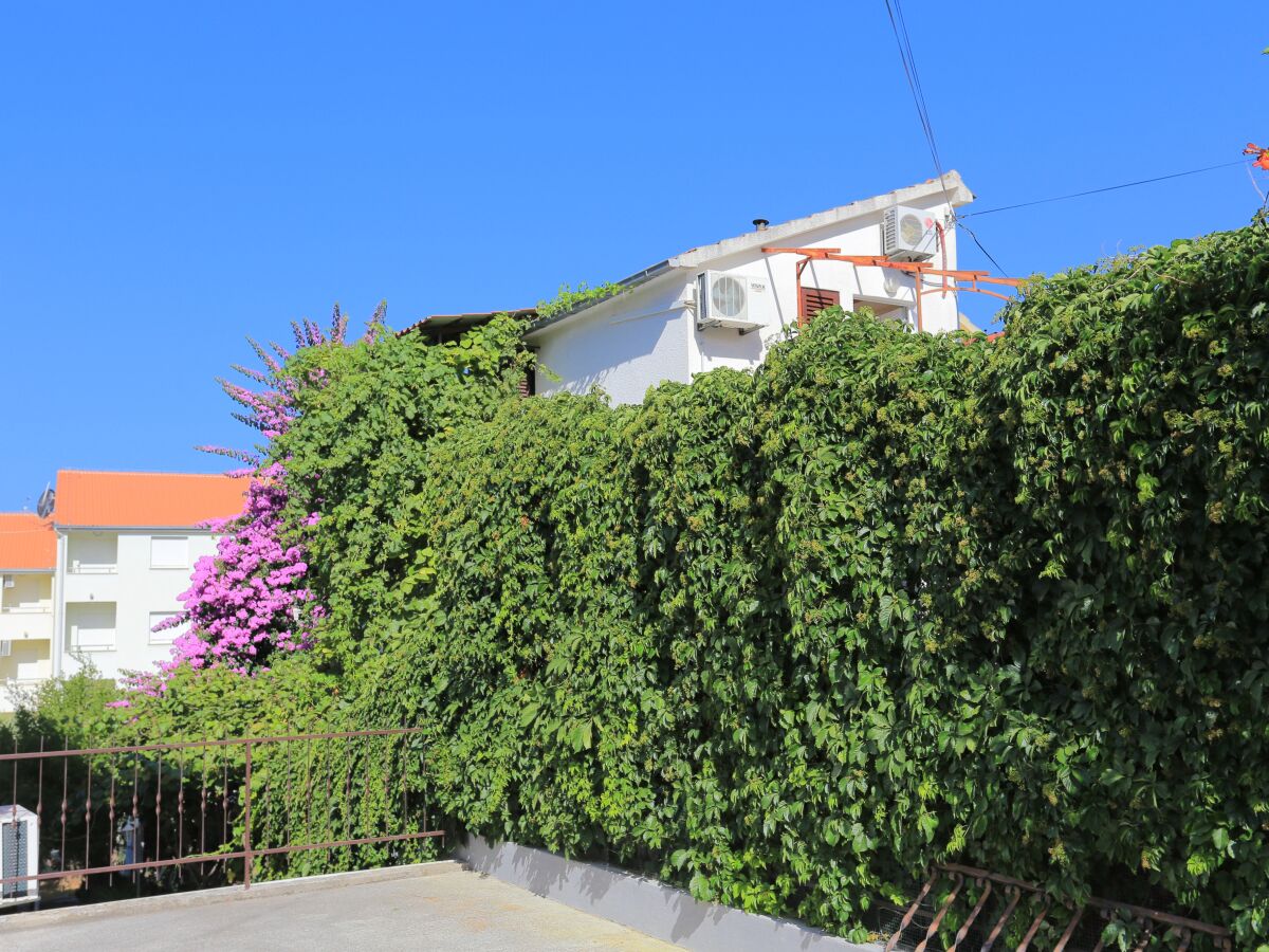 Apartment Studio flat with balcony and sea view Okrug Gornji, Čiovo AS-1069-a - Outdoor photo 2