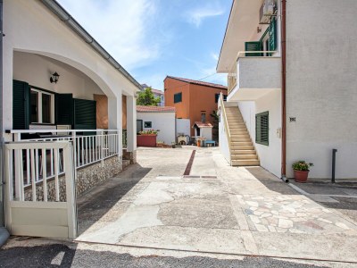 Apartment Family friendly seaside apartments Brodarica, Šibenik - 4833 - Outdoor photo 14