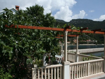 Apartment One bedroom apartment near beach Trstenik, Pelješac A-4566-a - Outdoor photo 7