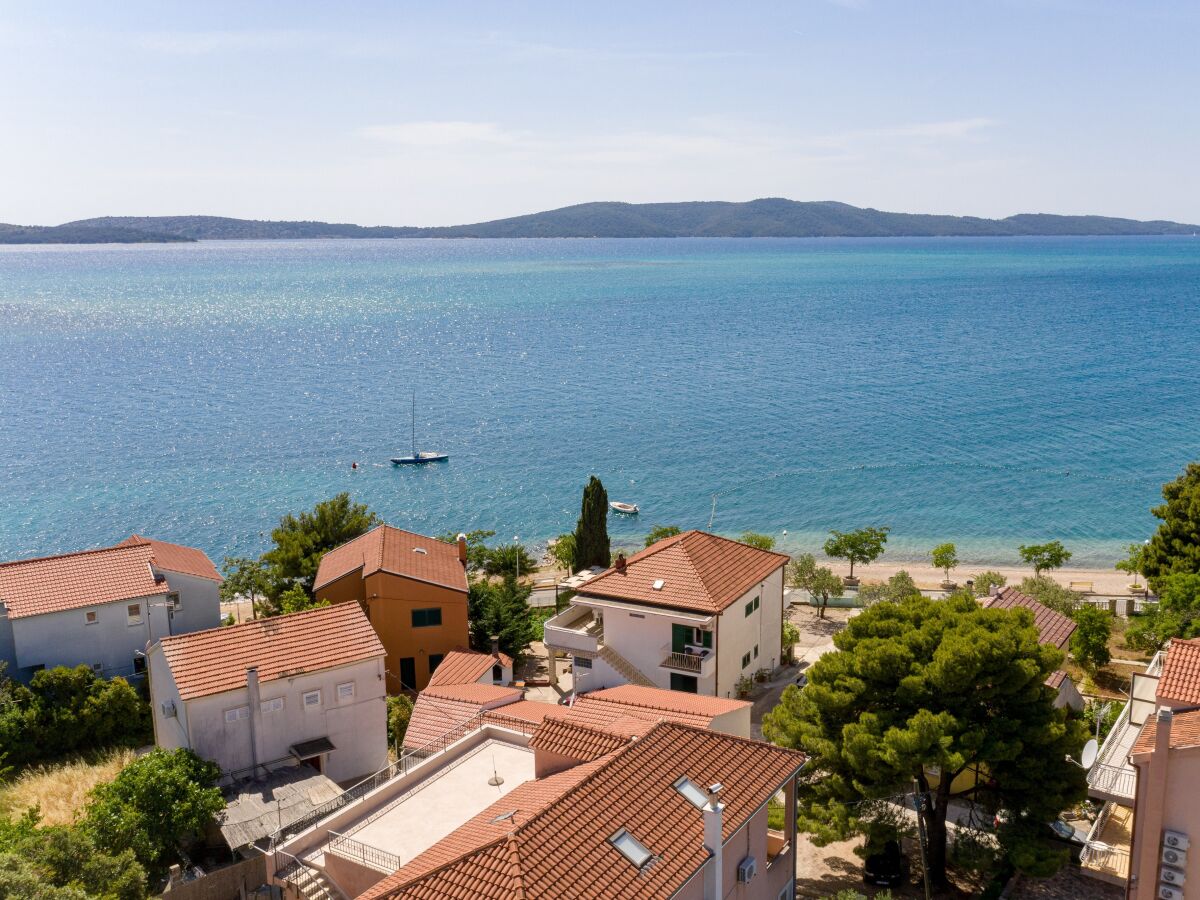 Apartment Three bedroom apartment near beach Brodarica, Šibenik A-4833-d - Outdoor photo 5