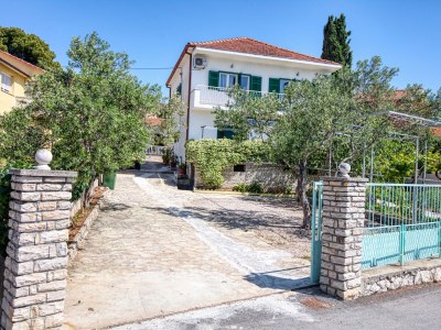 Apartment Three bedroom apartment near beach Brodarica, Šibenik A-4833-d - Outdoor photo 17