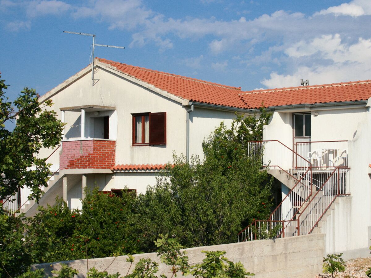 Apartment Two bedroom apartment with balcony Jezera, Murter A-5093-b